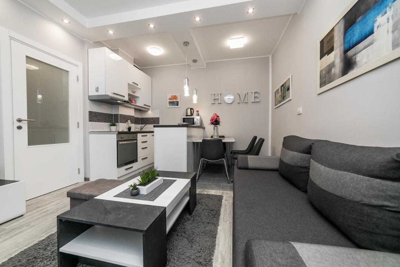 Gray Luxe Appartement Belgrado Buitenkant foto