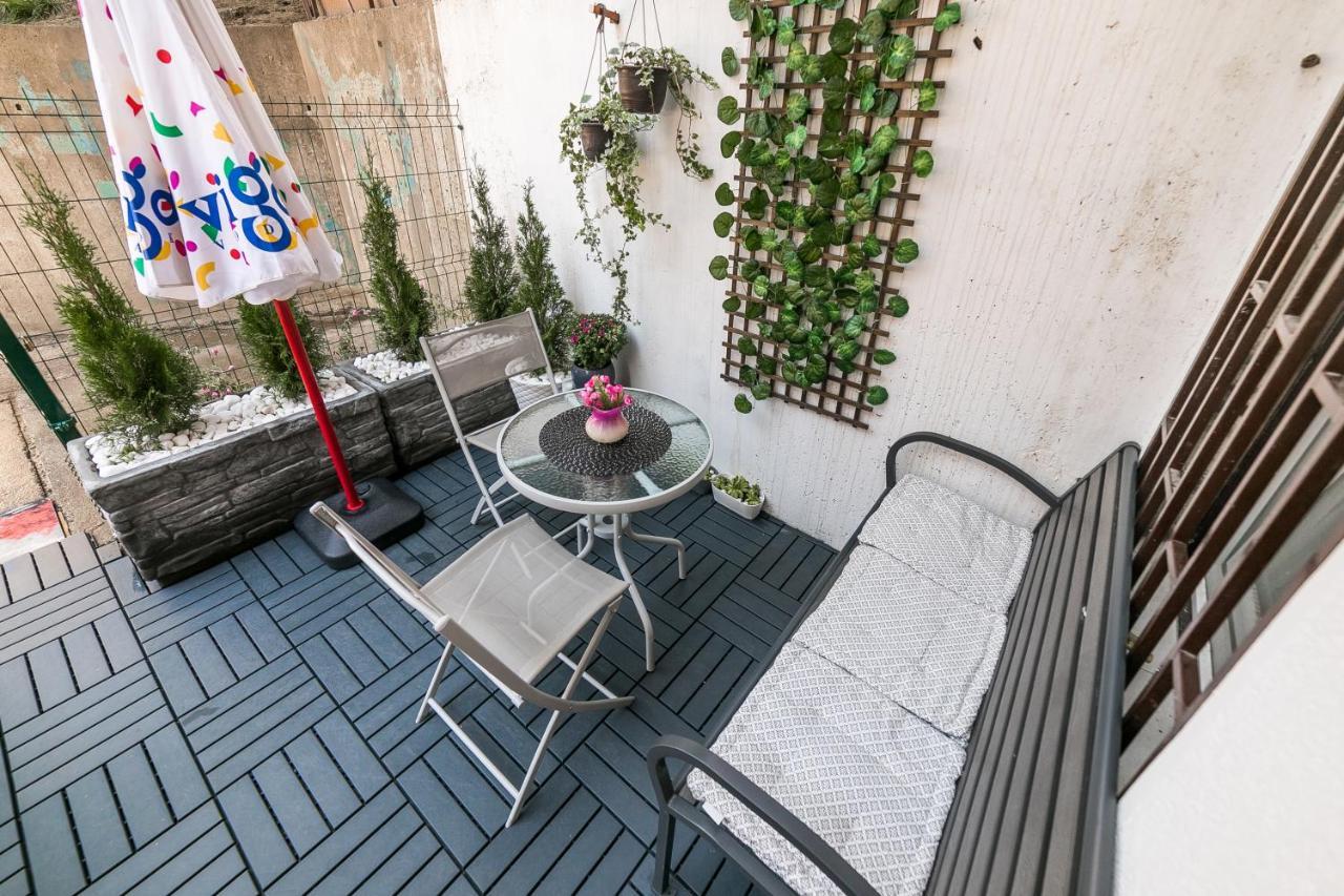 Gray Luxe Appartement Belgrado Buitenkant foto