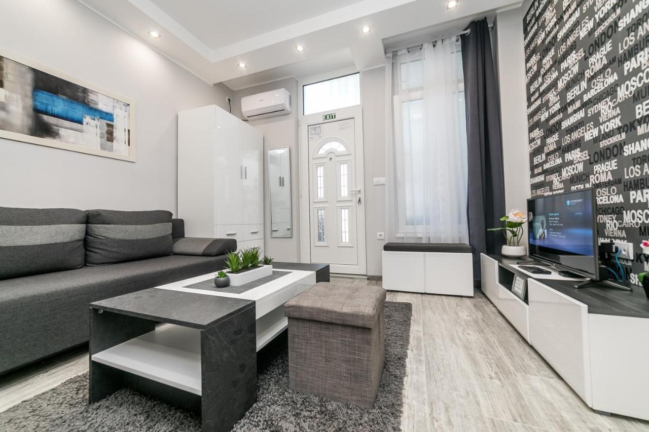 Gray Luxe Appartement Belgrado Buitenkant foto