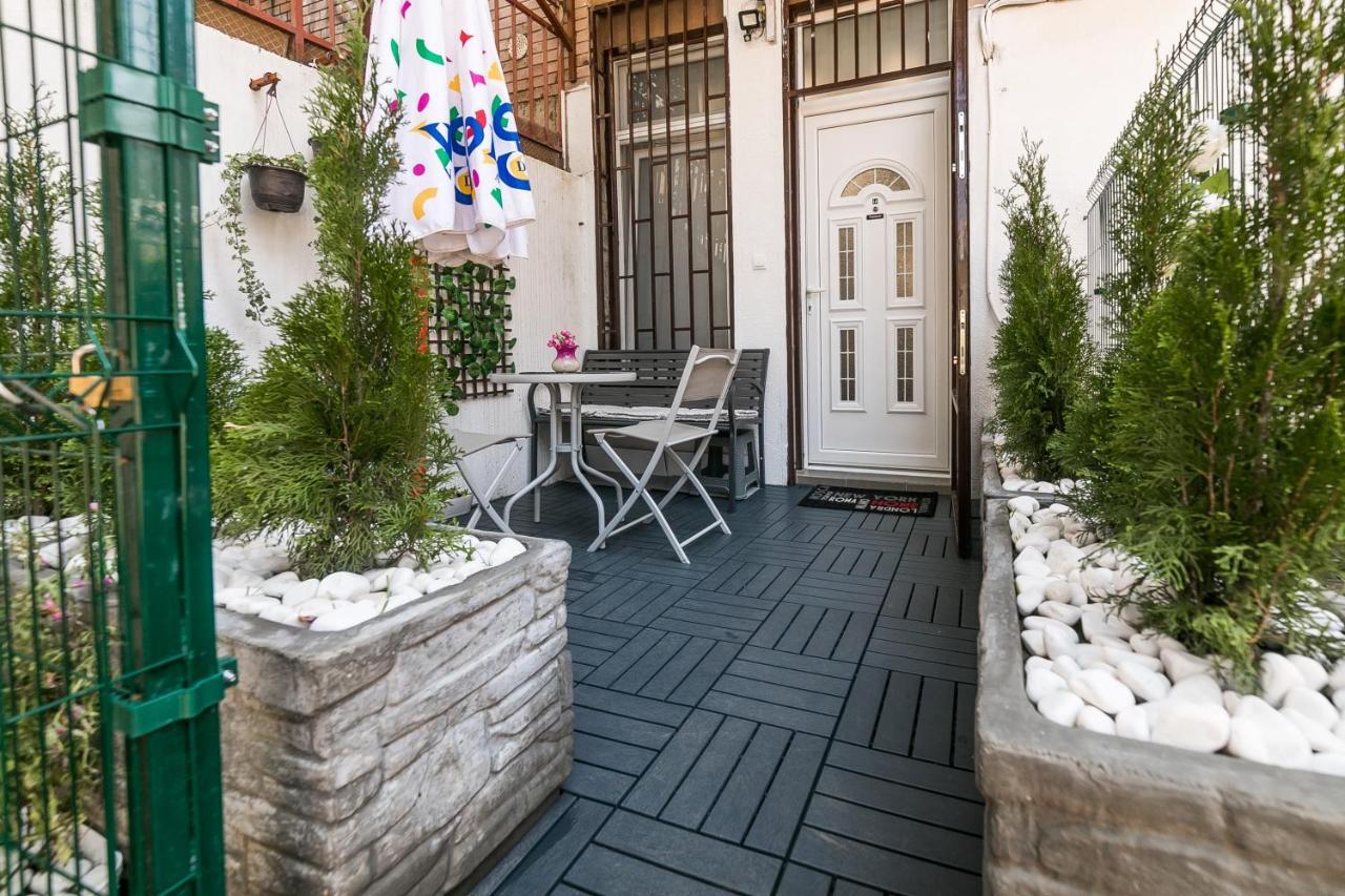 Gray Luxe Appartement Belgrado Buitenkant foto