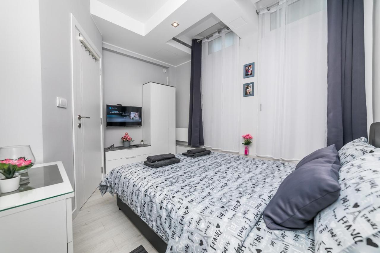 Gray Luxe Appartement Belgrado Buitenkant foto