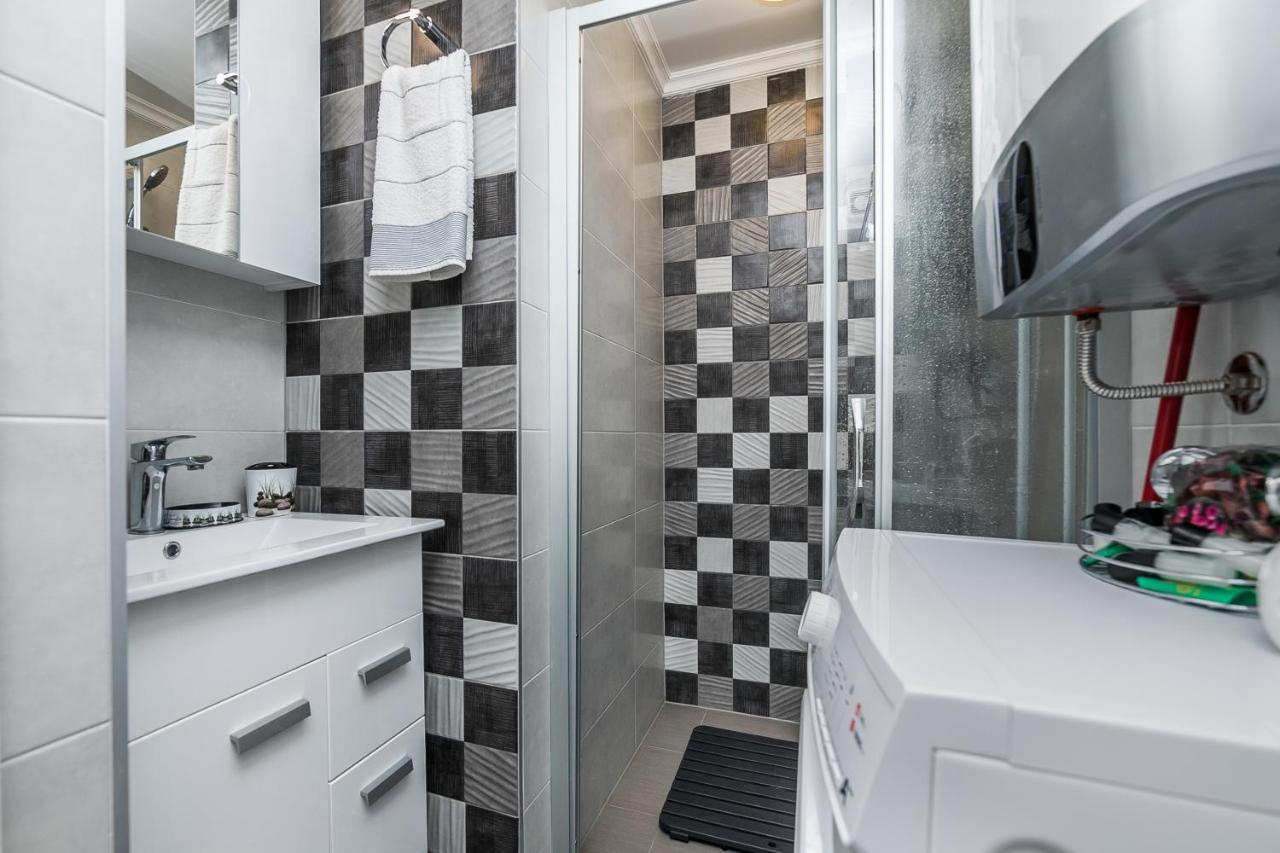 Gray Luxe Appartement Belgrado Buitenkant foto