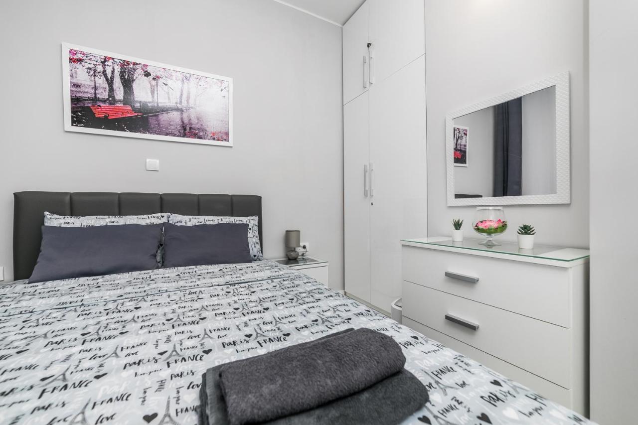Gray Luxe Appartement Belgrado Buitenkant foto
