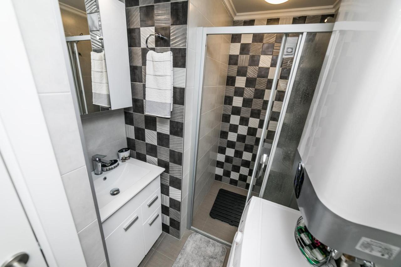 Gray Luxe Appartement Belgrado Buitenkant foto