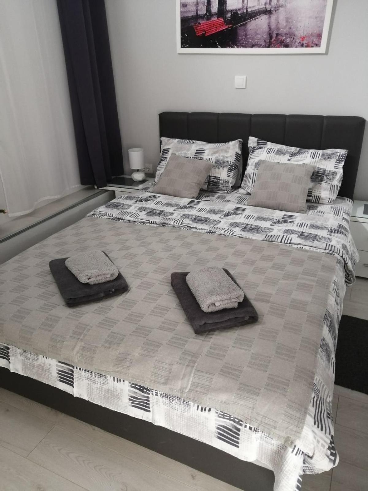 Gray Luxe Appartement Belgrado Buitenkant foto